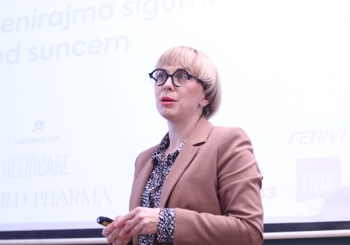 Trenirajmo sigurni pod suncem- Poliklinika sveti Ante na Kineziološkom fakultetu Osijek