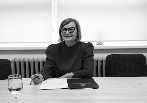 Obavijest o komemoraciji za dekanicu prof. dr. sc. Vesnicu Mlinarević